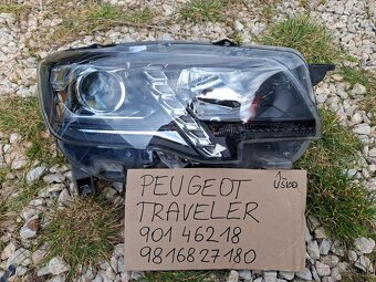 Peugeot predné svetlo. - 2