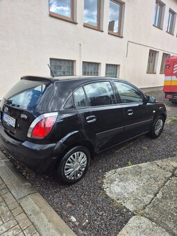 Kia rio - 2