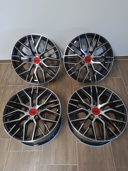 MAM RS4 R18 - 2