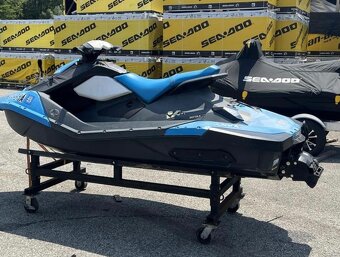 Vodný skuter Sea-Doo Spark / PRENÁJOM - 2