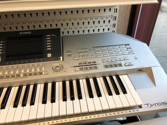 Yamaha Tyros 2 - 2