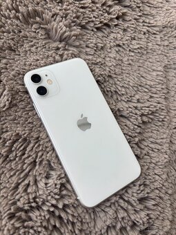 iPhone 11 (128 GB) - 2
