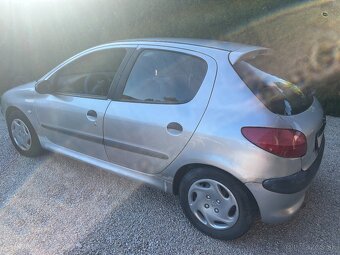 Peugeot 206 2.0 HDi XT - 2
