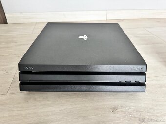 PS4 Pro ( playstation 4 Pro ) - 2