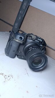 Canon R7 18-150mm a 18-50mm - 2