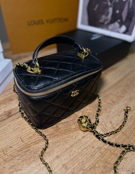 Chanel vanity kabelka - 2
