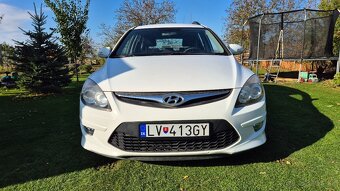 Hyundai i30 cw , kupované v SR, nízky najazd KM - 2