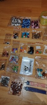 Materiál na tvorbu náramkov a kľúčeniek - 2