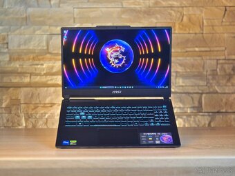MSI CYBORG 15 i5 RTX 4060 8GB/ i5 12th/ 16GB RAM/ 1TB - 2