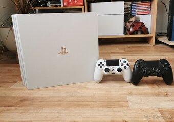 PS4 PRO 1TB Glacier White - 2