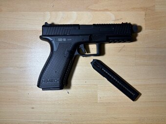Airsoft Novritsch SSE18 Gen2 Full Auto Pistol - 2