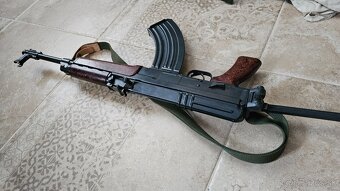 Predám Samopal vz 58 + 1200 nabojov, tašku a príslušenstvo - 2
