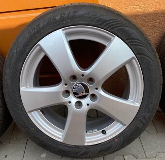 5x112 R17 7J ET48 + 225/45 R17 letné - 2