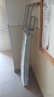 Stojan na cd - 2