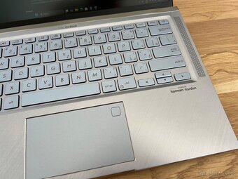 Asus ZenBook - 2