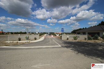 REB.sk Luxusná veľkometrážna parcela za skvelú cenu Kvetosla - 2