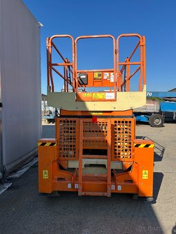 Nožnicová pracovná plošina duálny pohon JLG M4069 Bi - 2