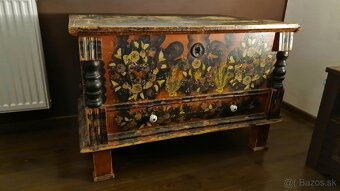 125 ročná Starožitná maľovaná truhlica - 2