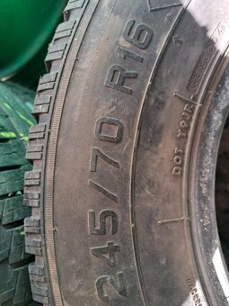 Predám gumy Savero WT 245/70/R16 - 2