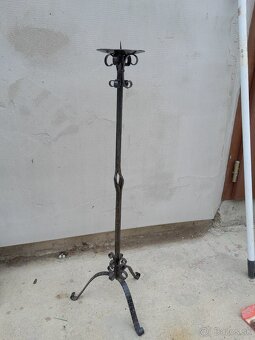 Predám kovaný svietnik - 2