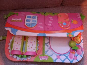 Skladacia postieľka s vaničkou pre bábiky - 2