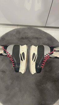 Hokejové korčule Botas 39 - 2