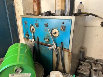 Predám výdajné stojany na oleje - 2