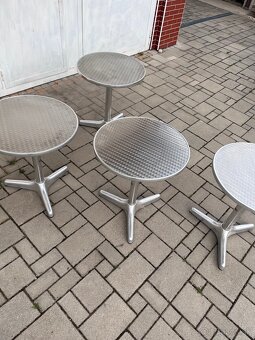 Bistro stolík - 2