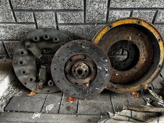 Spojka a zotrvačnik - 2