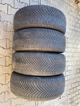 265/60R18 Michelin celoročne - 2