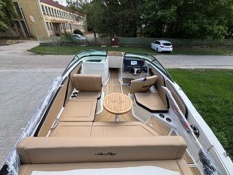 Čln Sea Ray 210 SPX model 2026 na sklade - 2