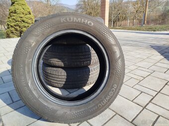 Predám letné gumy Kumho 215/60 - 2