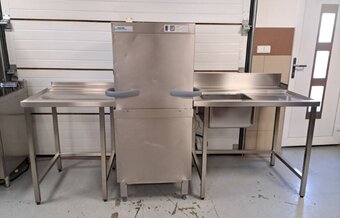 Průchozí korbová myčka Winterhalter GS 502 - 2