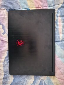 Herný notebook MSI + Razer Nommo - 2
