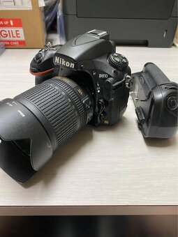 Nikon D810 + Nikon AF-S DX 18-105mm + - 2