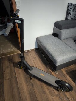 El. kolobezka Segway Ninebot Max G30 - 2