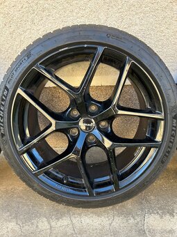 Borbet Y R18, 5x114,3 Michelin Pilot Sport 4 225/40 ZR 18 - 2