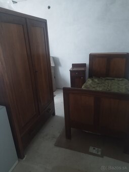 Starožitný nábytok zo spálne - 2
