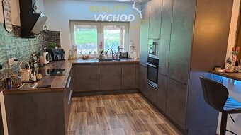 Rodinný dom s bazénom za cenu bytu - 2