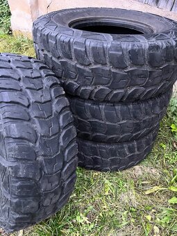 Kumho venture MT 285/75 r16 - 2