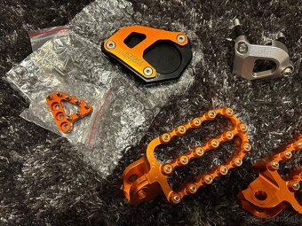 Ktm 1X90 ADV cnc diely, stupacky set - 2
