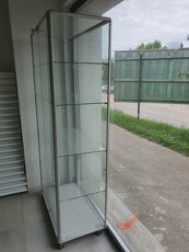 Sklenena vitrina - 2