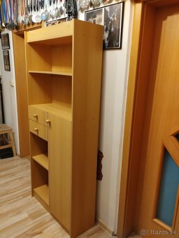 Regálova skrinka, knižnica - 2