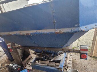 Rozmetadlo umelého hnojiva - 2