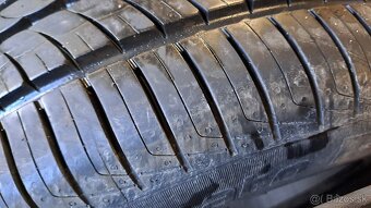 Predám 2ks pekné letné 195/55r16-87H Pirelli - 2