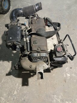 Motor Peugeot 206 1.4 beznín - 2