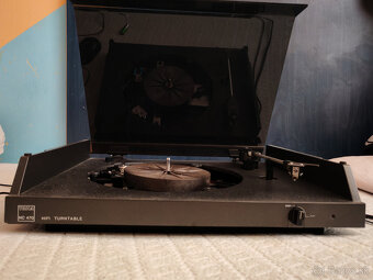 Gramafón TESLA NC470 - 2