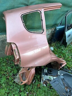 Predám zadný Blatník Honda Jazz 2002-2008 - 2