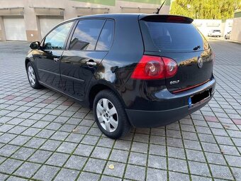 Volkswagen golf 5 1.6 benzín R.v. 2006 - 2