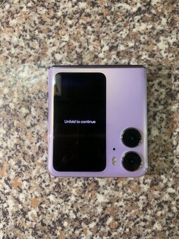 Oppo Find N2 Flip - 2
